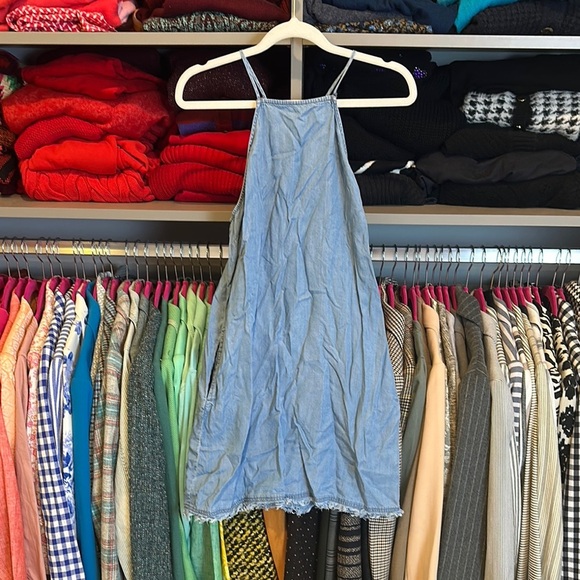 1250 Degree blue chambray sleeveless button back closure 2 pocket dress size S - Picture 1 of 3